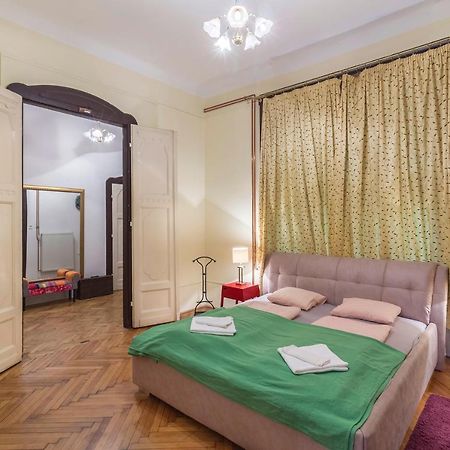 Bessara Apartment Budapest Bagian luar foto