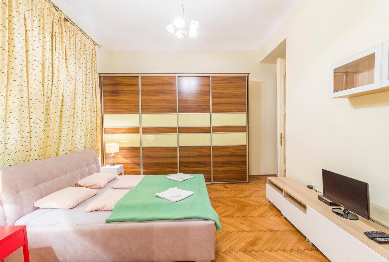 Bessara Apartment Budapest Bagian luar foto