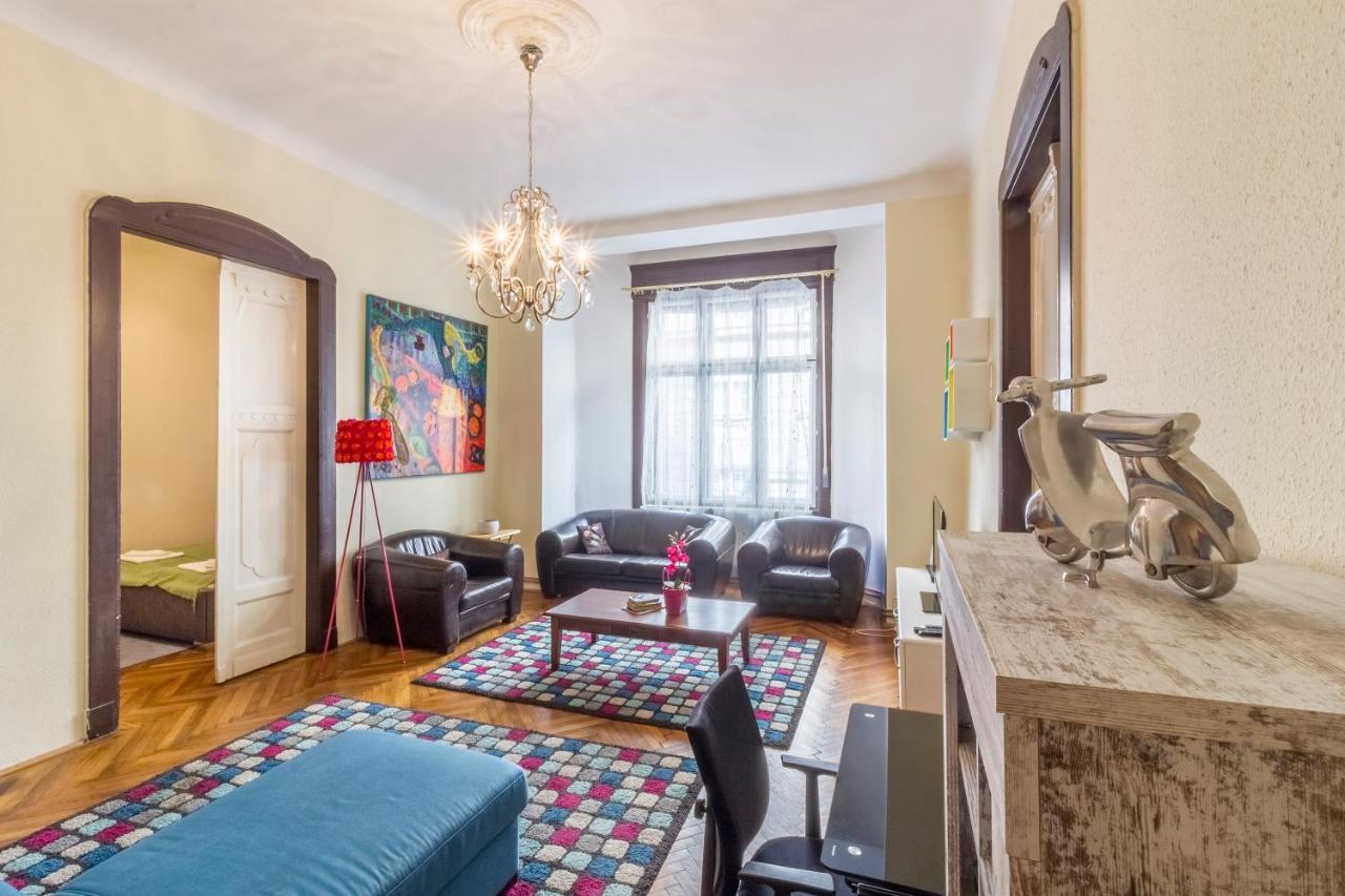 Bessara Apartment Budapest Bagian luar foto