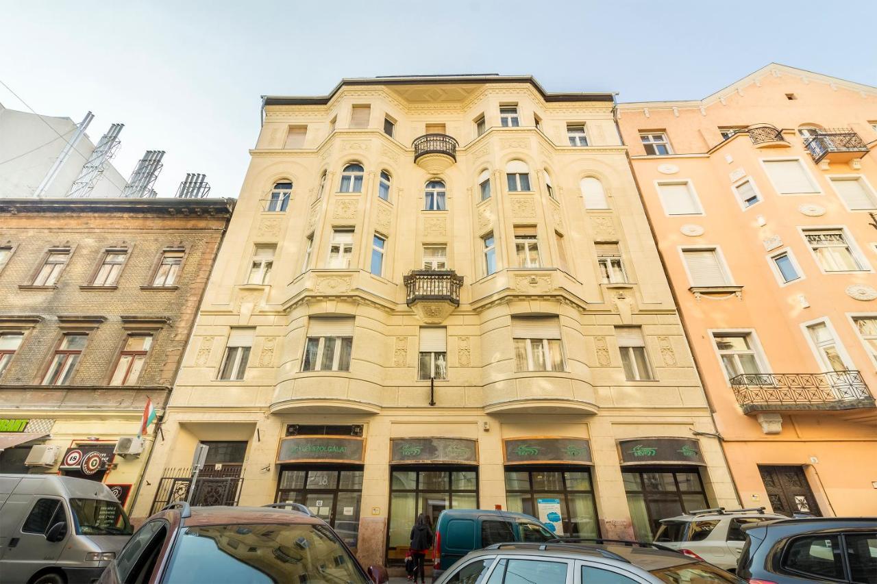 Bessara Apartment Budapest Bagian luar foto